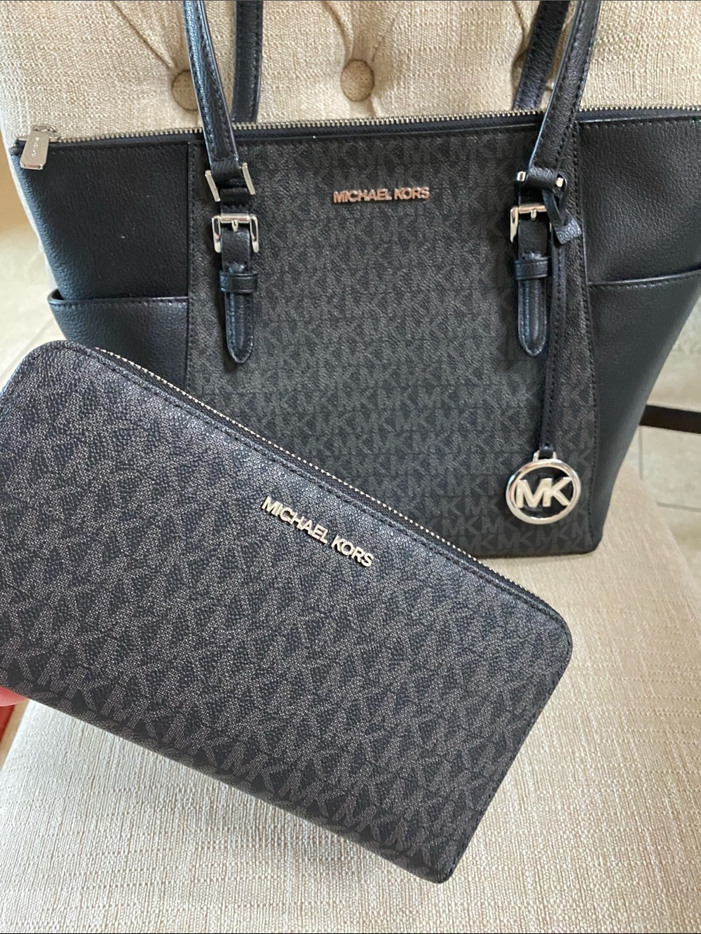 Michael Kors Black MK Logo Tote with Matching Wallet - Picture 8 of 15